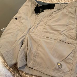 Mountain Hardwear athletic shorts size 8